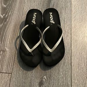 Reef wedge flip flops